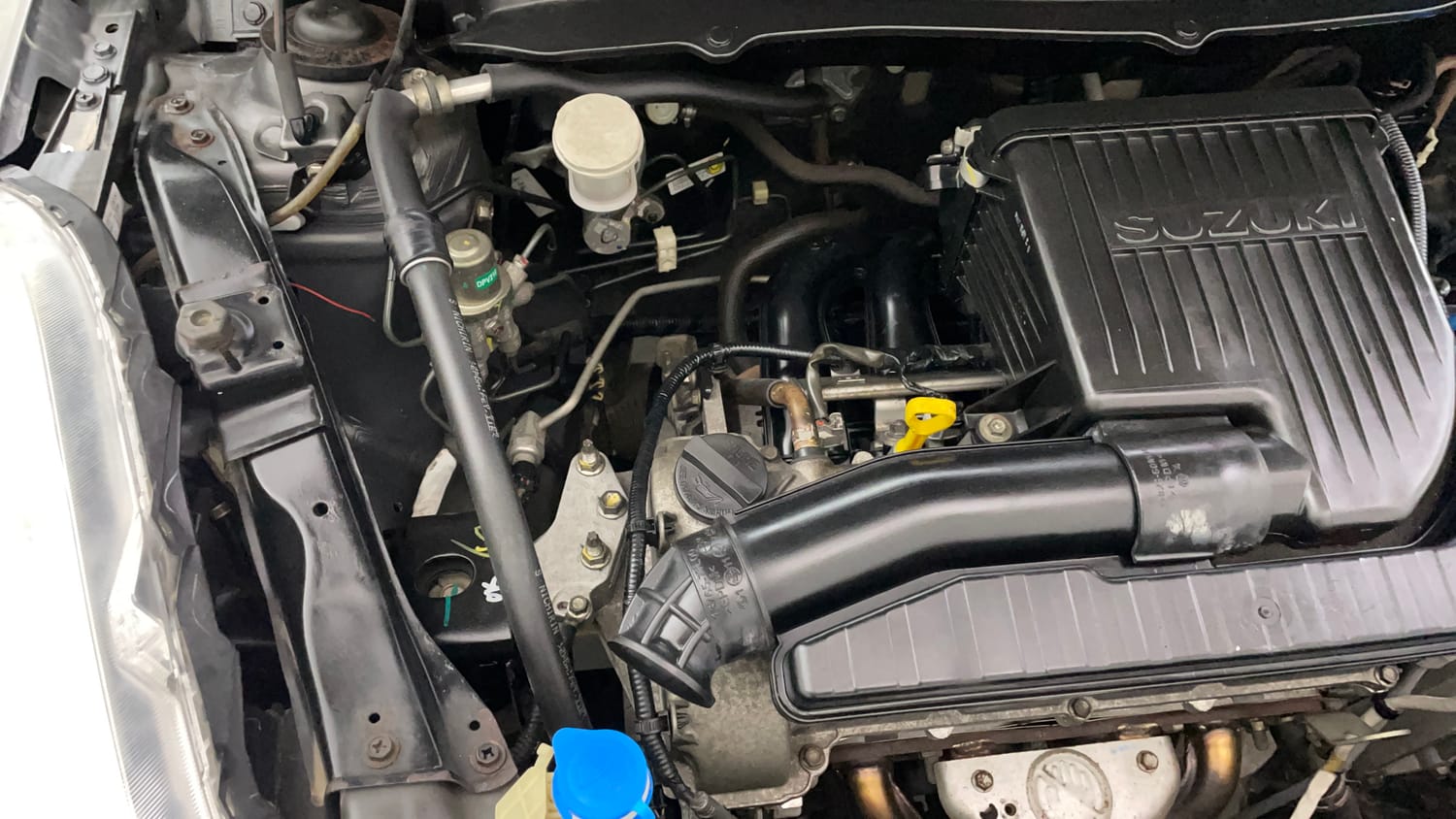 Used 2014 Maruti Suzuki Swift VXi Petrol Manual engine ENGINE RIGHT SIDE VIEW