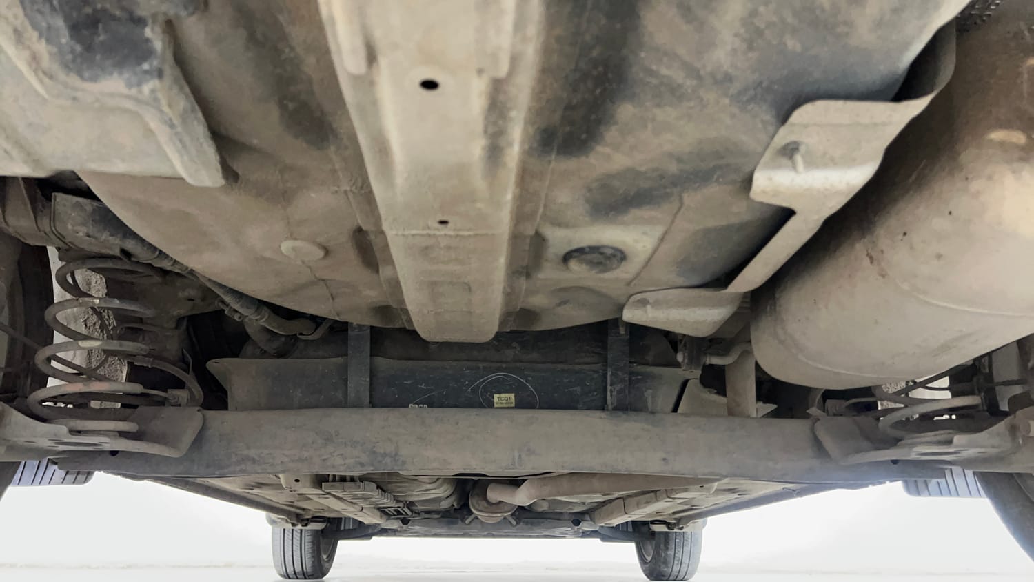Used 2020 Hyundai Aura SX Plus 1.2 AMT Petrol Petrol Automatic extra REAR UNDERBODY VIEW (TAKEN FROM REAR)