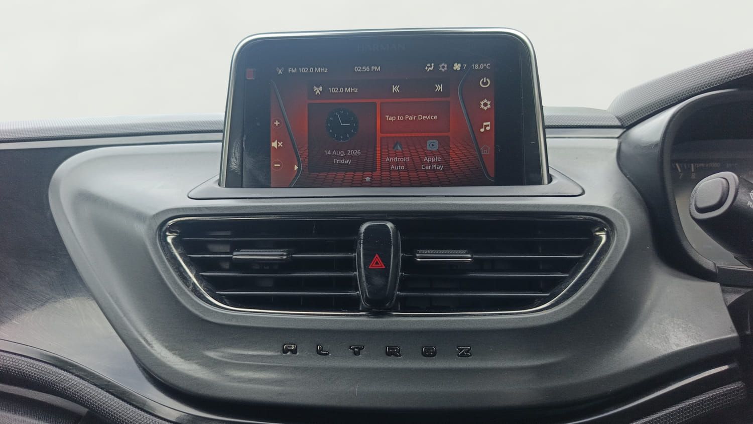 Used 2023 Tata Altroz XZA Plus (S) Dark Edition Petrol Automatic interior MUSIC SYSTEM & AC CONTROL VIEW