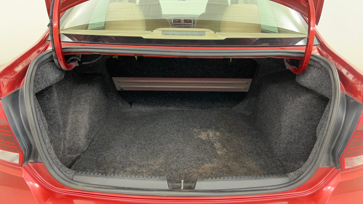 Used 2020 Volkswagen Vento Highline Plus 1.0L TSI Petrol Manual interior DICKY INSIDE VIEW