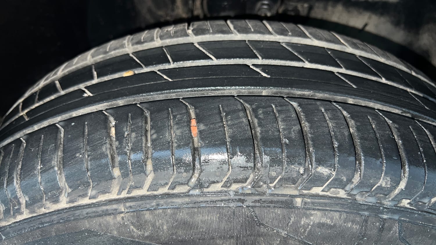 Used 2023 Tata Punch Pure MT Petrol Manual tyres RIGHT FRONT TYRE TREAD VIEW