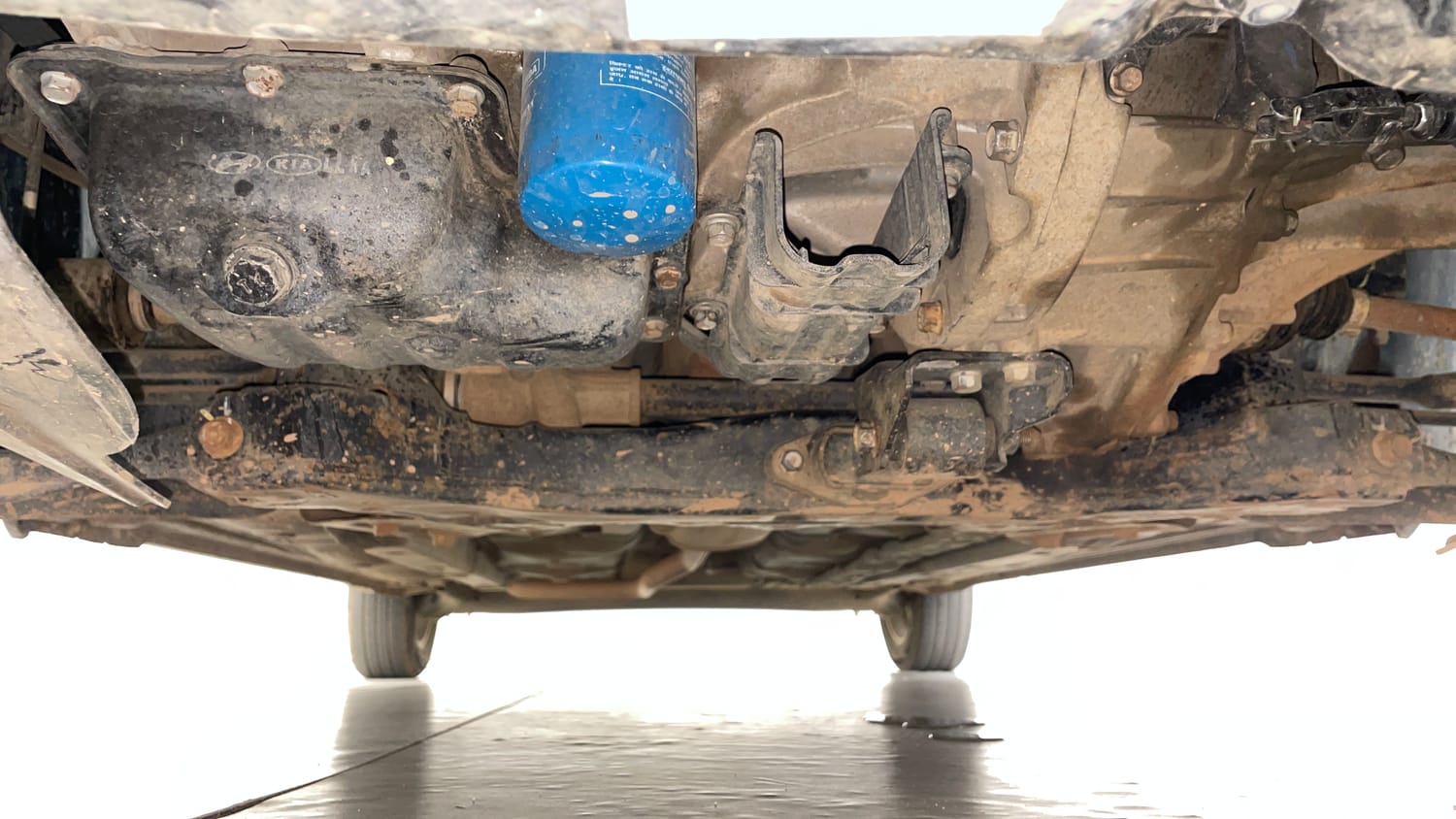 Used 2017 Hyundai Grand i10 Asta 1.2 Kappa VTVT Petrol Manual extra FRONT LEFT UNDERBODY VIEW