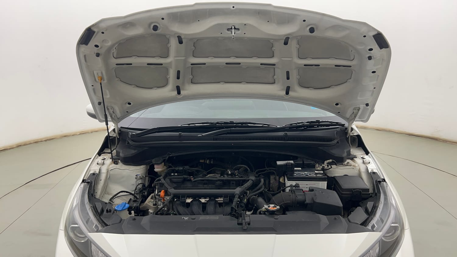 Used 2022 Hyundai New i20 Asta (O) 1.2 MT Petrol Manual engine ENGINE & BONNET OPEN FRONT VIEW