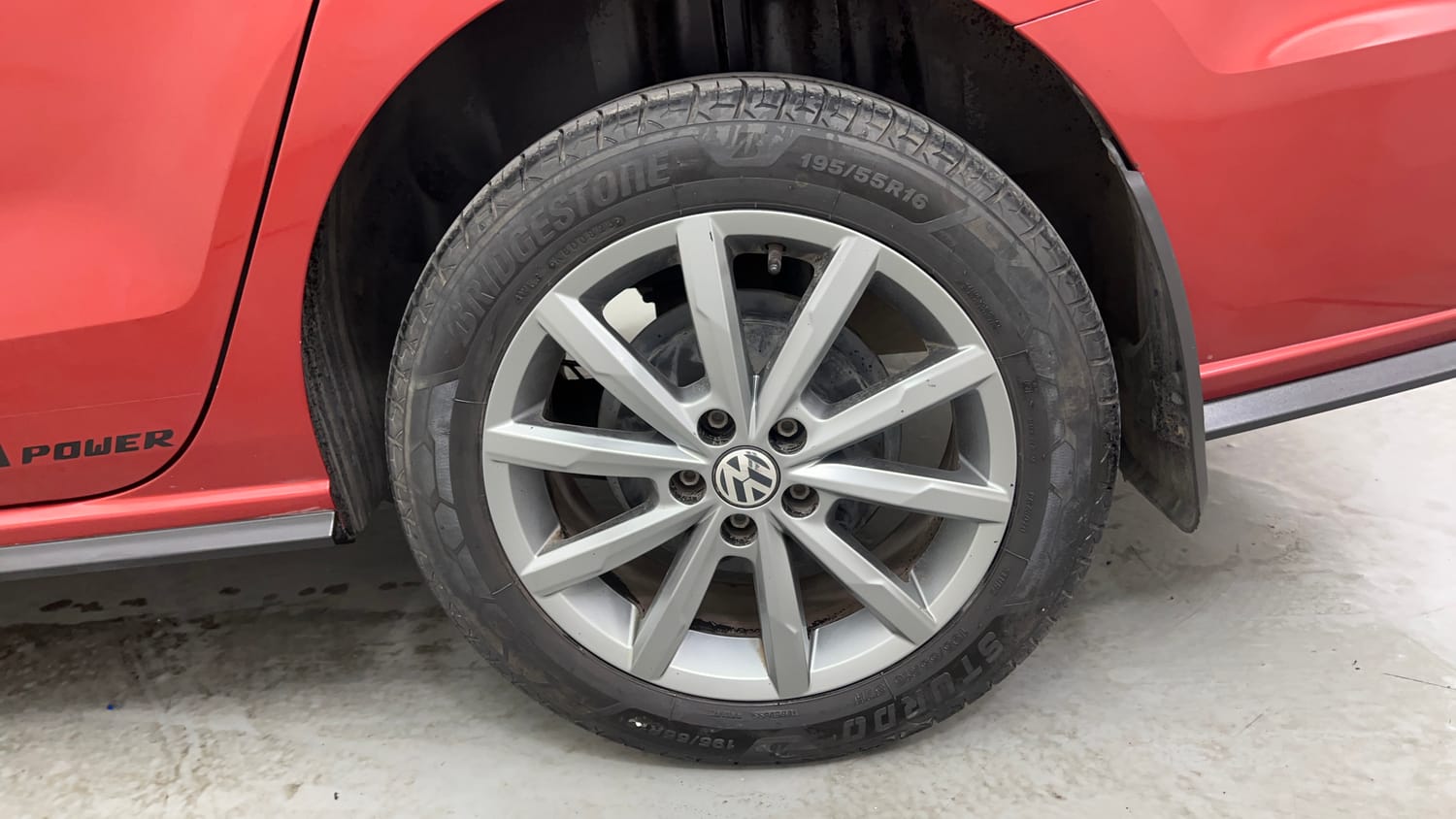 Used 2020 Volkswagen Vento Highline Plus 1.0L TSI Petrol Manual tyres LEFT REAR TYRE RIM VIEW