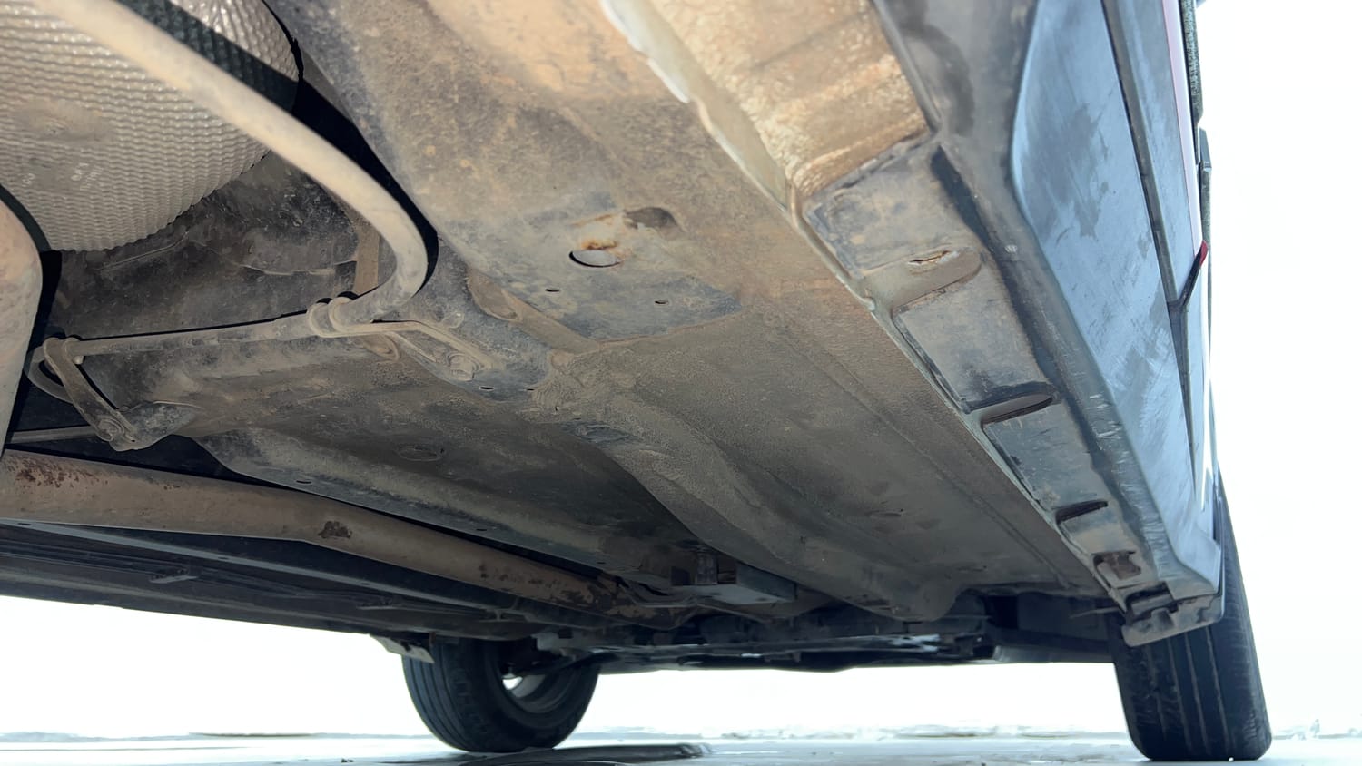 Used 2021 Kia Sonet GTX Plus 1.5 AT Diesel Automatic extra REAR RIGHT UNDERBODY VIEW