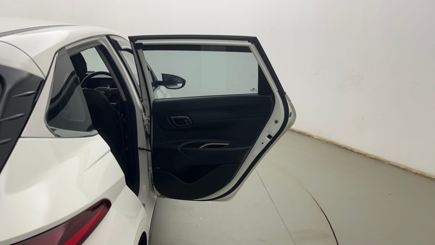 Used 2022 Hyundai New i20 Asta (O) 1.2 MT Petrol Manual interior RIGHT REAR DOOR OPEN VIEW