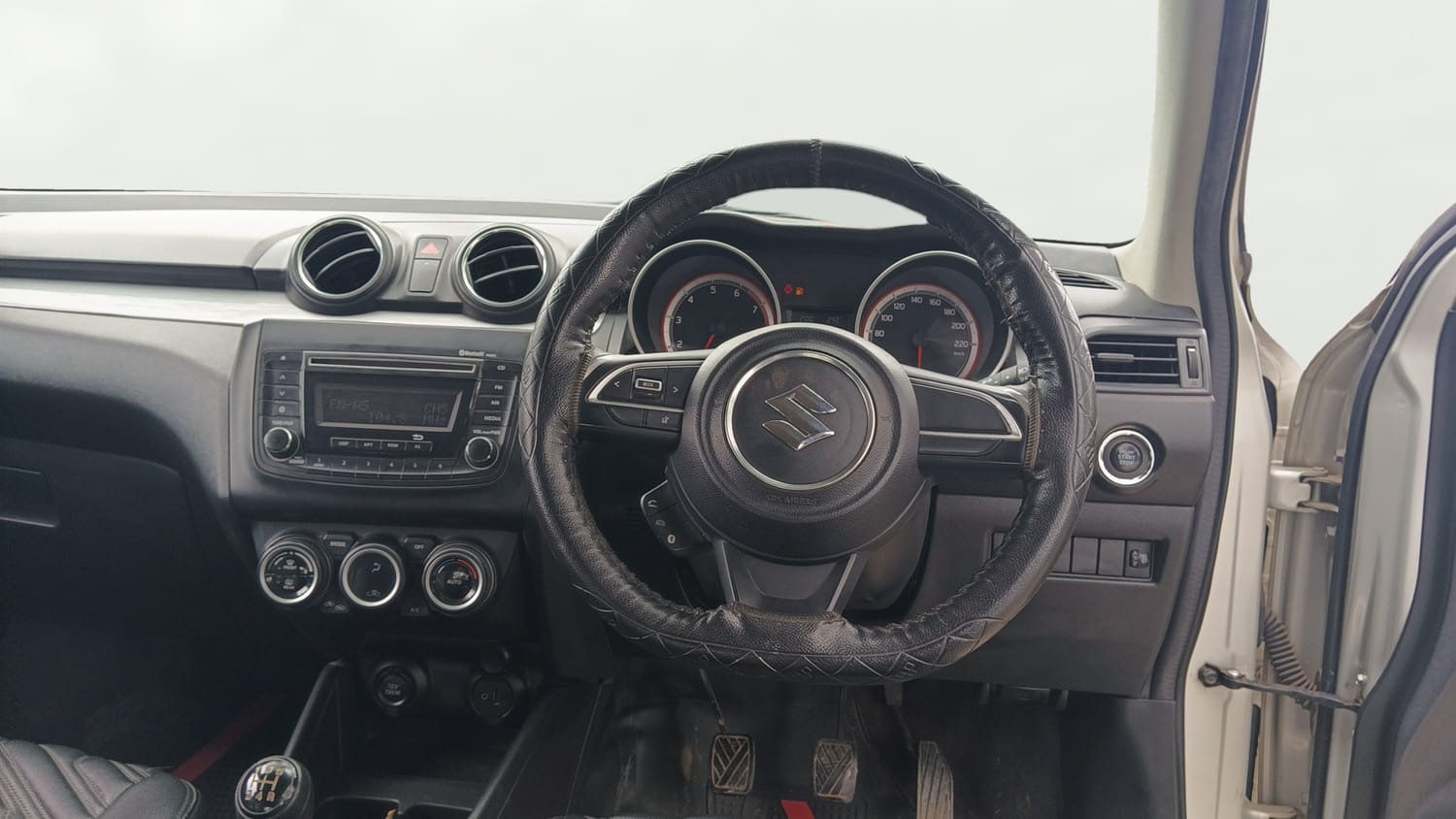 Used 2020 Maruti Suzuki Swift ZXi Petrol Manual interior STEERING VIEW