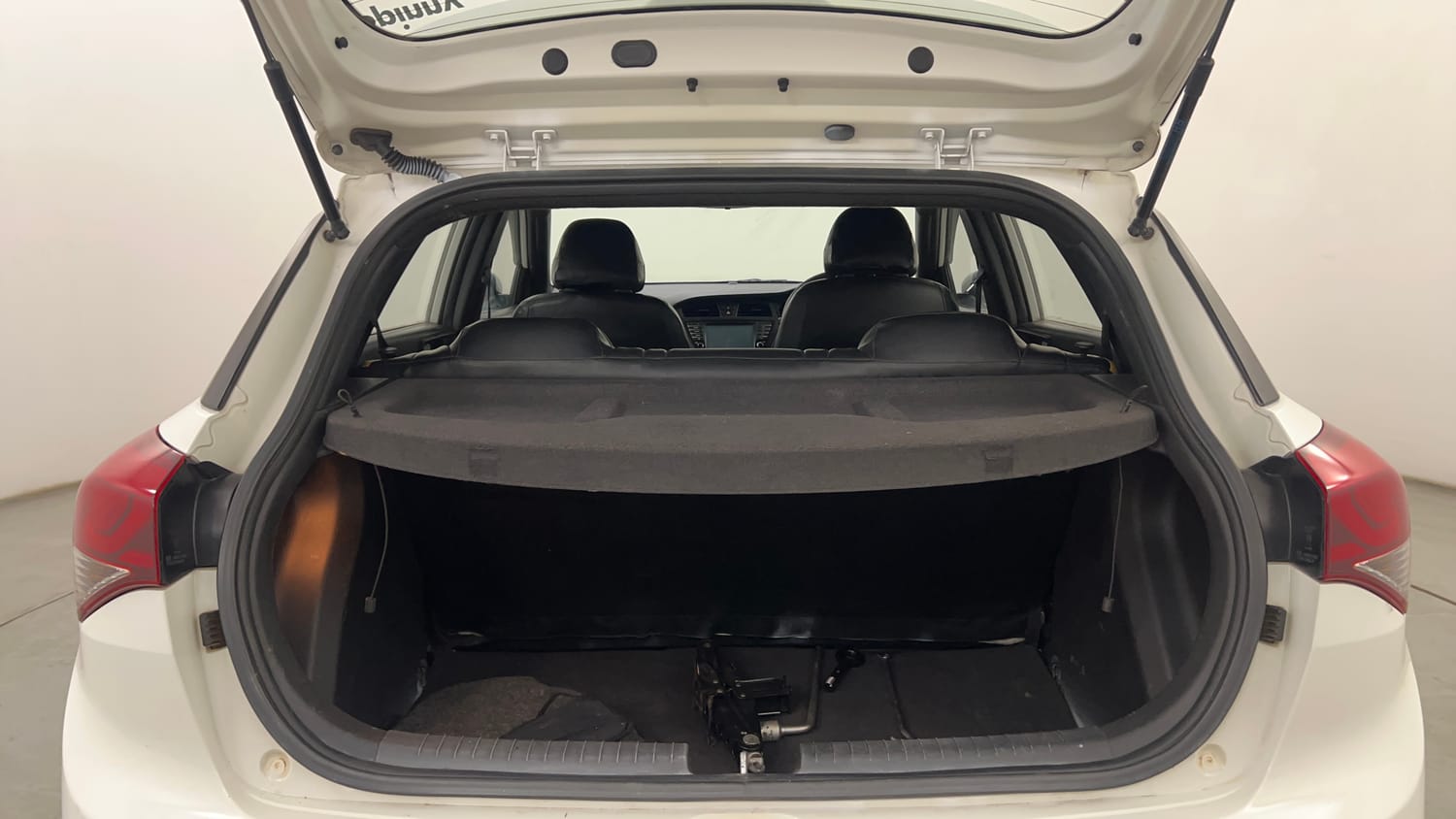 Used 2017 Hyundai i20 Active 1.2 S Petrol Manual interior DICKY INSIDE VIEW