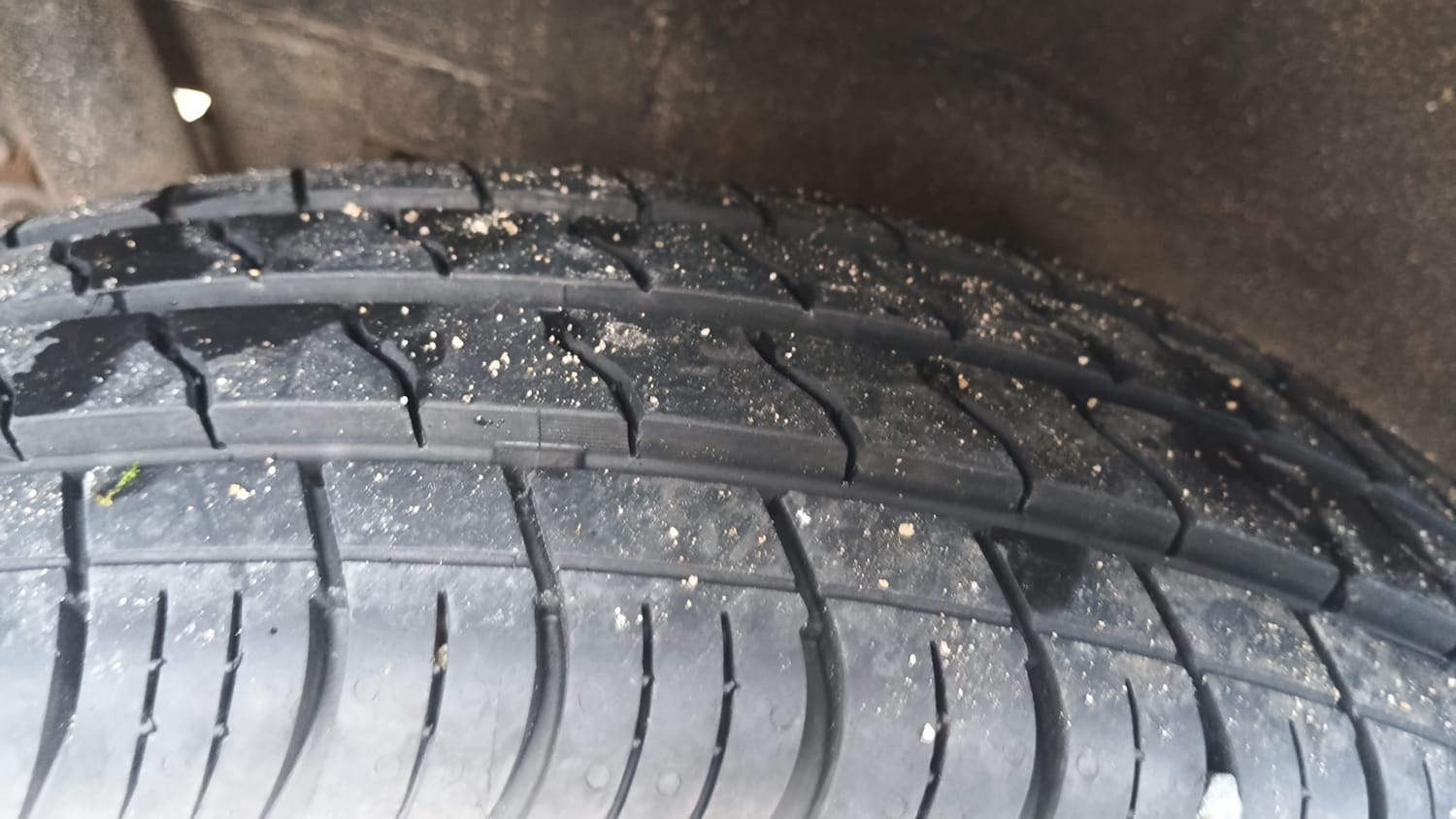 Used 2016 Maruti Suzuki Wagon R VXI Petrol Manual tyres RIGHT REAR TYRE TREAD VIEW