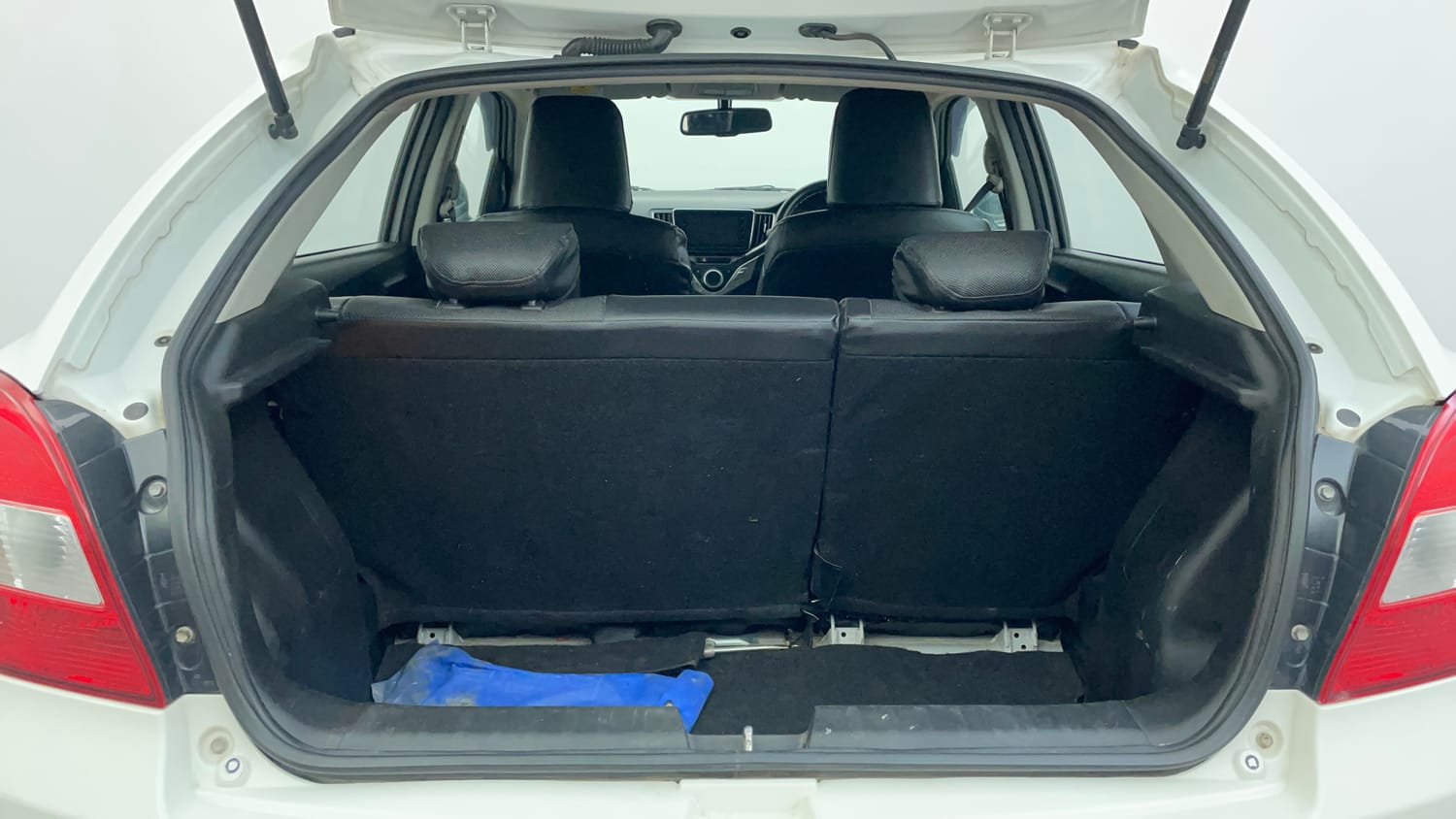 Used 2020 Maruti Suzuki Baleno Zeta Petrol Manual interior DICKY INSIDE VIEW