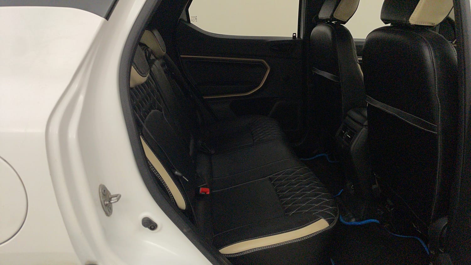 Used 2021 Renault Kiger RXT (O) MT Petrol Manual interior RIGHT SIDE REAR DOOR CABIN VIEW