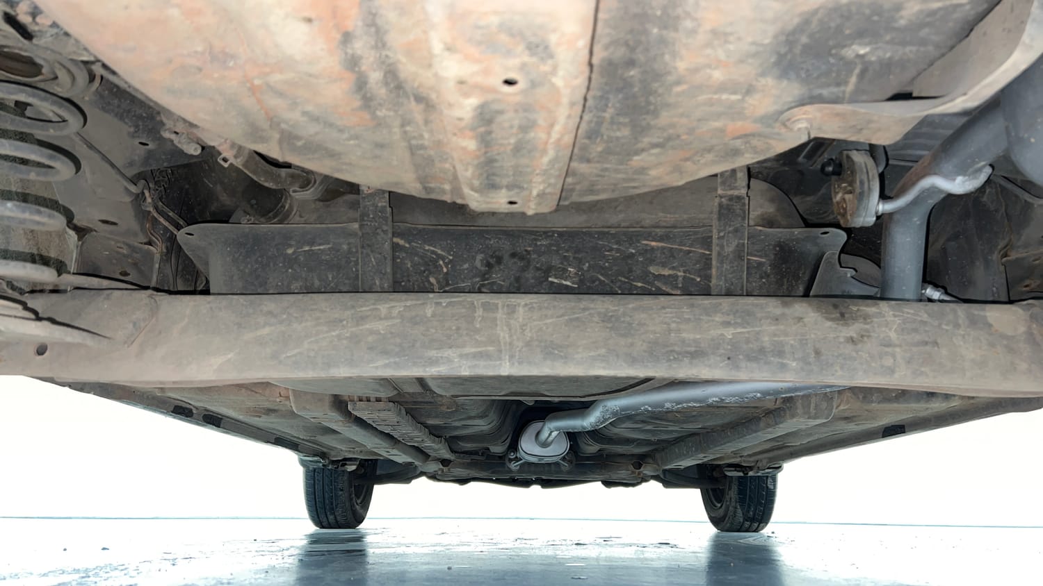 Used 2016 Hyundai Grand i10 Magna 1.2 Kappa VTVT Petrol Manual extra REAR UNDERBODY VIEW (TAKEN FROM REAR)