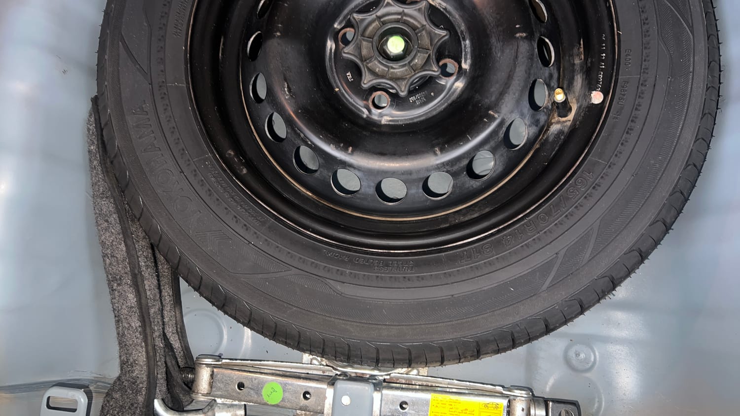 Used 2013 Hyundai Grand i10 Sportz 1.2 Kappa VTVT Petrol Manual tyres SPARE TYRE VIEW