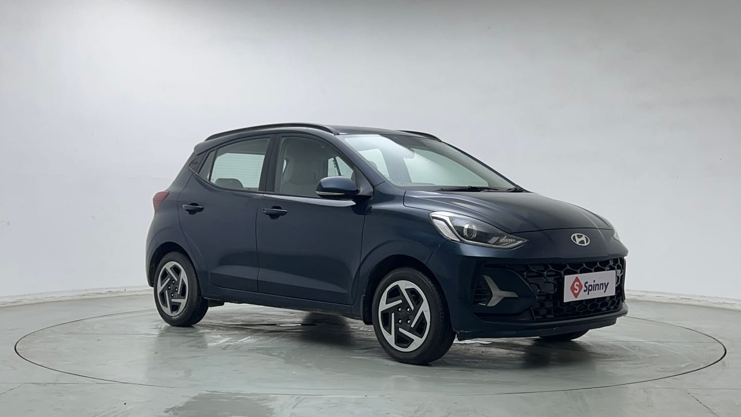 Used 2024 Hyundai Grand i10 Nios Sportz 1.2 Kappa VTVT Petrol Manual exterior RIGHT FRONT CORNER VIEW