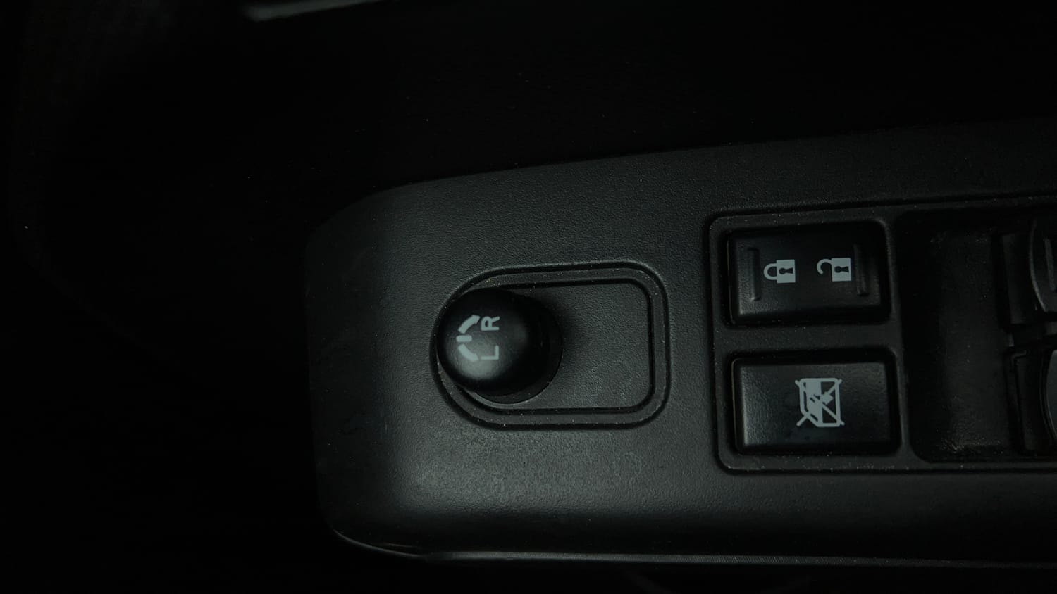 Used 2024 Maruti Suzuki Wagon R VXI 1.0 Petrol Manual top_features Adjustable ORVM