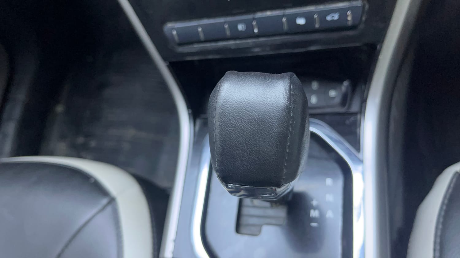 Used 2019 Tata Nexon XZA Plus Petrol Petrol Automatic interior GEAR  KNOB VIEW