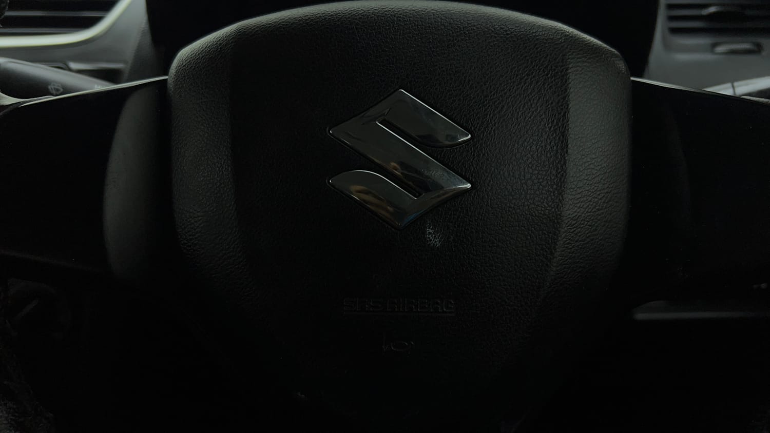 Used 2017 Maruti Suzuki Swift Lxi (O) Petrol Manual top_features Airbags