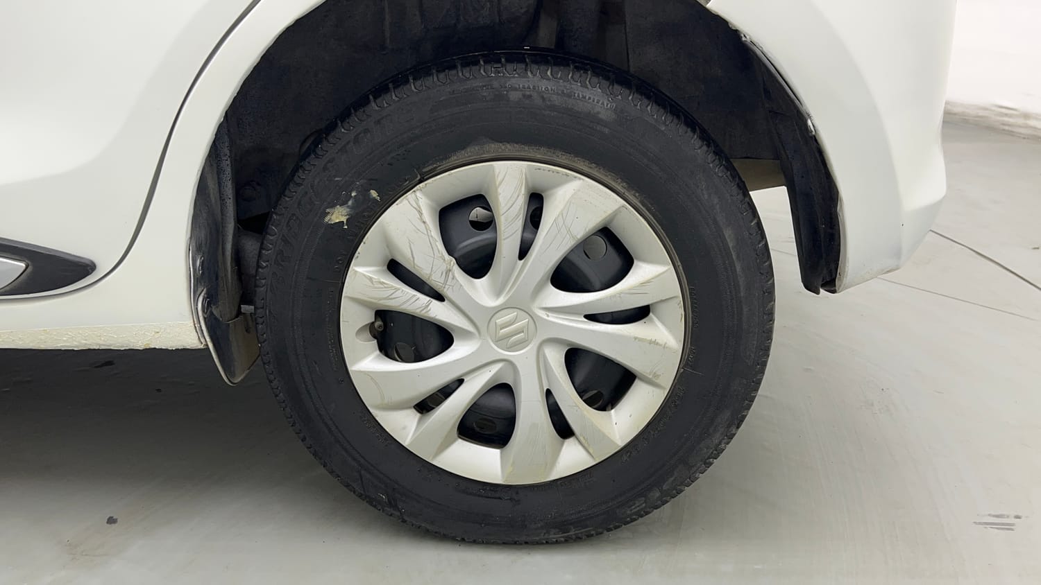 Used 2019 Maruti Suzuki Swift VXi AMT Petrol Automatic tyres LEFT REAR TYRE RIM VIEW