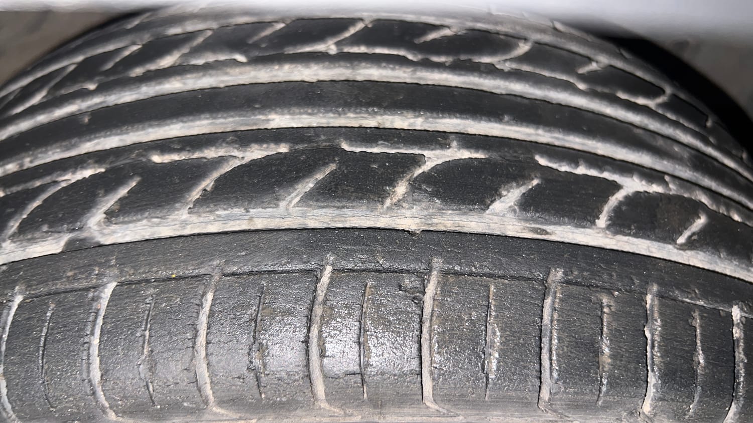 Used 2021 Renault Kiger RXZ 1.0 Turbo MT CNG (Outside Fitted) Cng Manual tyres RIGHT FRONT TYRE TREAD VIEW