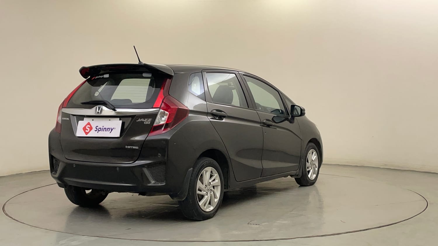 Used 2016 Honda Jazz VX Diesel Diesel Manual exterior RIGHT REAR CORNER VIEW