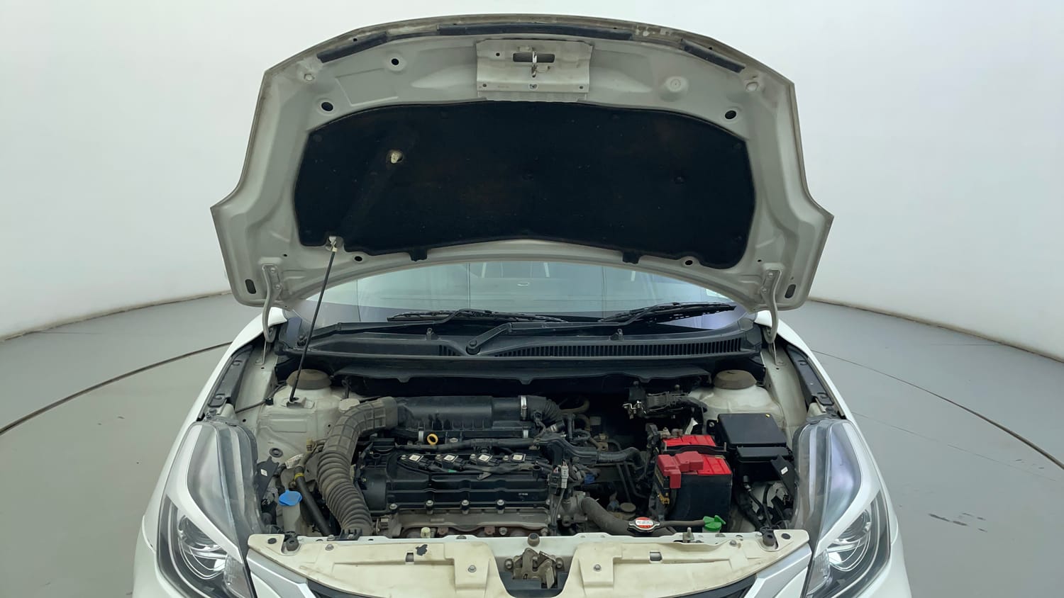 Used 2020 Maruti Suzuki Baleno Zeta Petrol Manual engine ENGINE & BONNET OPEN FRONT VIEW