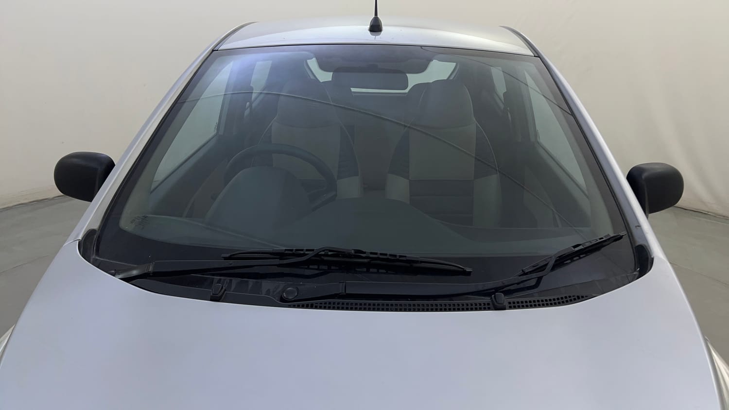 Used 2016 Hyundai Eon Era + Petrol Manual exterior FRONT WINDSHIELD VIEW