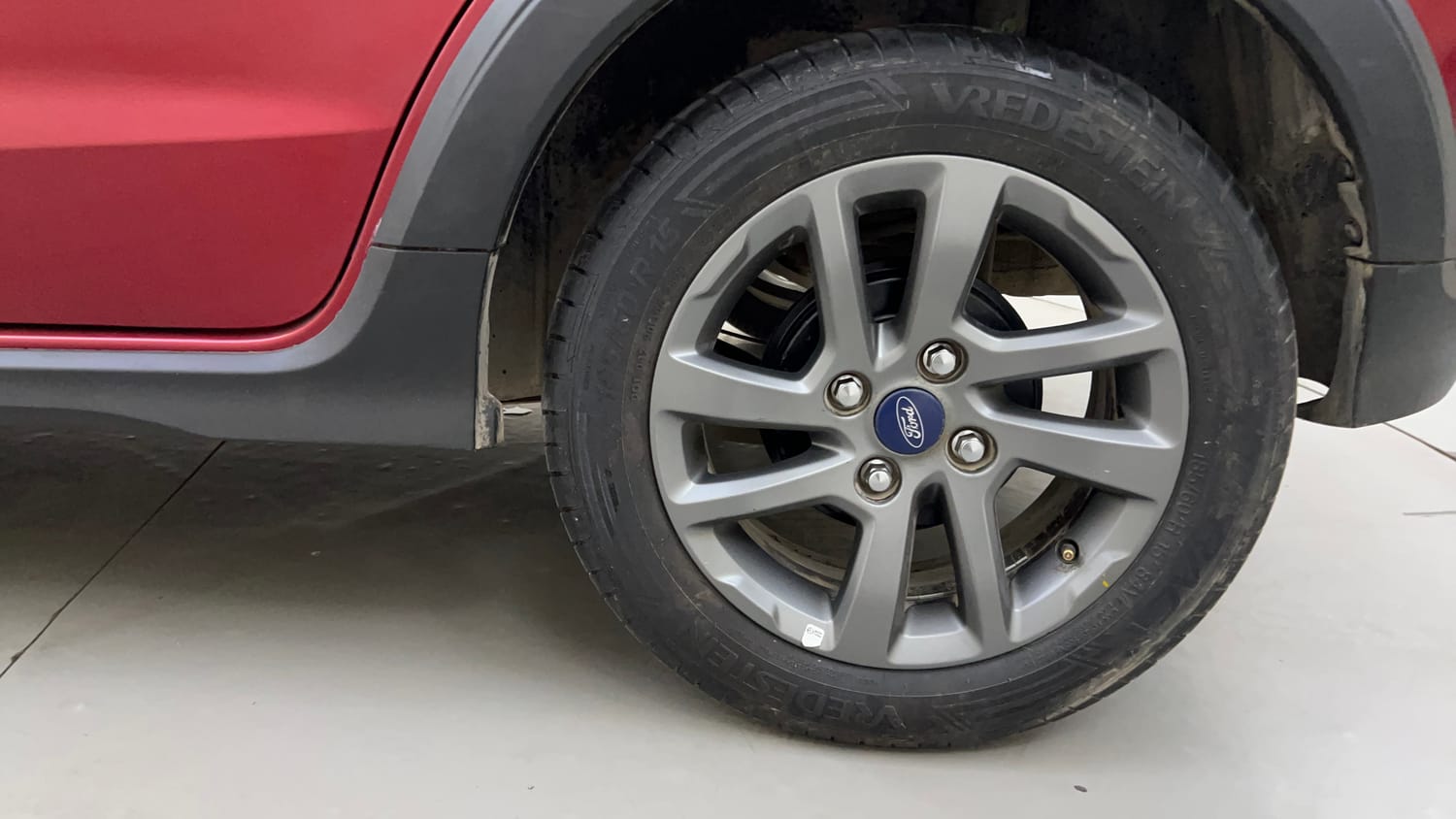 Used 2019 Ford Freestyle Titanium Plus 1.2 Ti-VCT Petrol Manual tyres LEFT REAR TYRE RIM VIEW