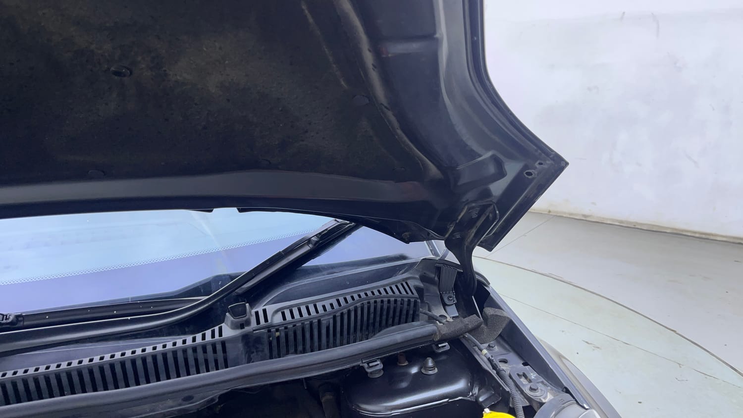Used 2019 Tata Nexon XZA Plus Petrol Petrol Automatic engine ENGINE LEFT SIDE HINGE & APRON VIEW