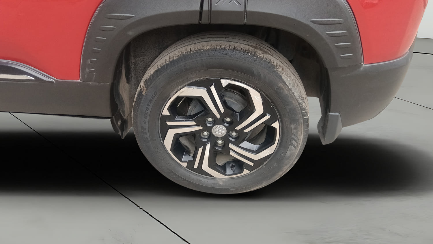 Used 2022 Maruti Suzuki Brezza ZXi Plus Petrol Manual tyres LEFT REAR TYRE RIM VIEW