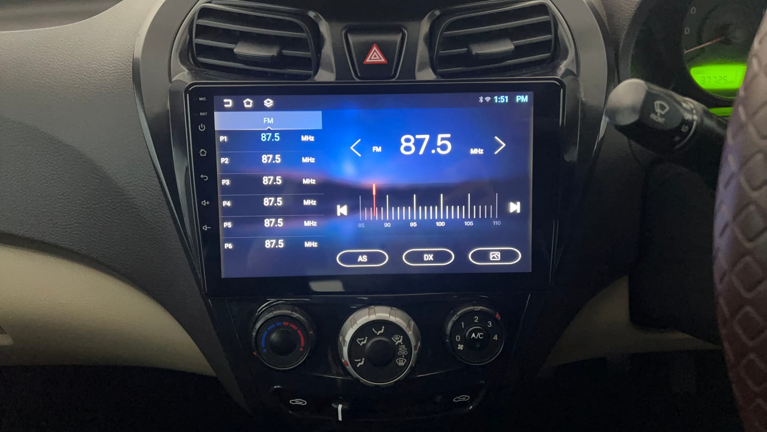 Used 2018 Hyundai Eon Era + AirBag Petrol Manual interior MUSIC SYSTEM & AC CONTROL VIEW