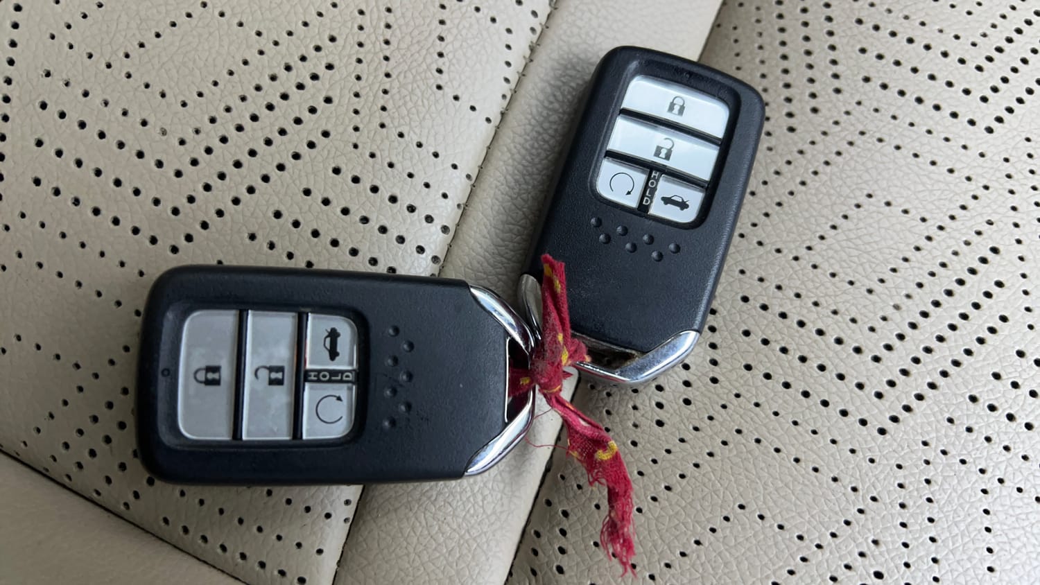 Used 2023 Honda City V Petrol CVT Petrol Automatic extra CAR KEY VIEW