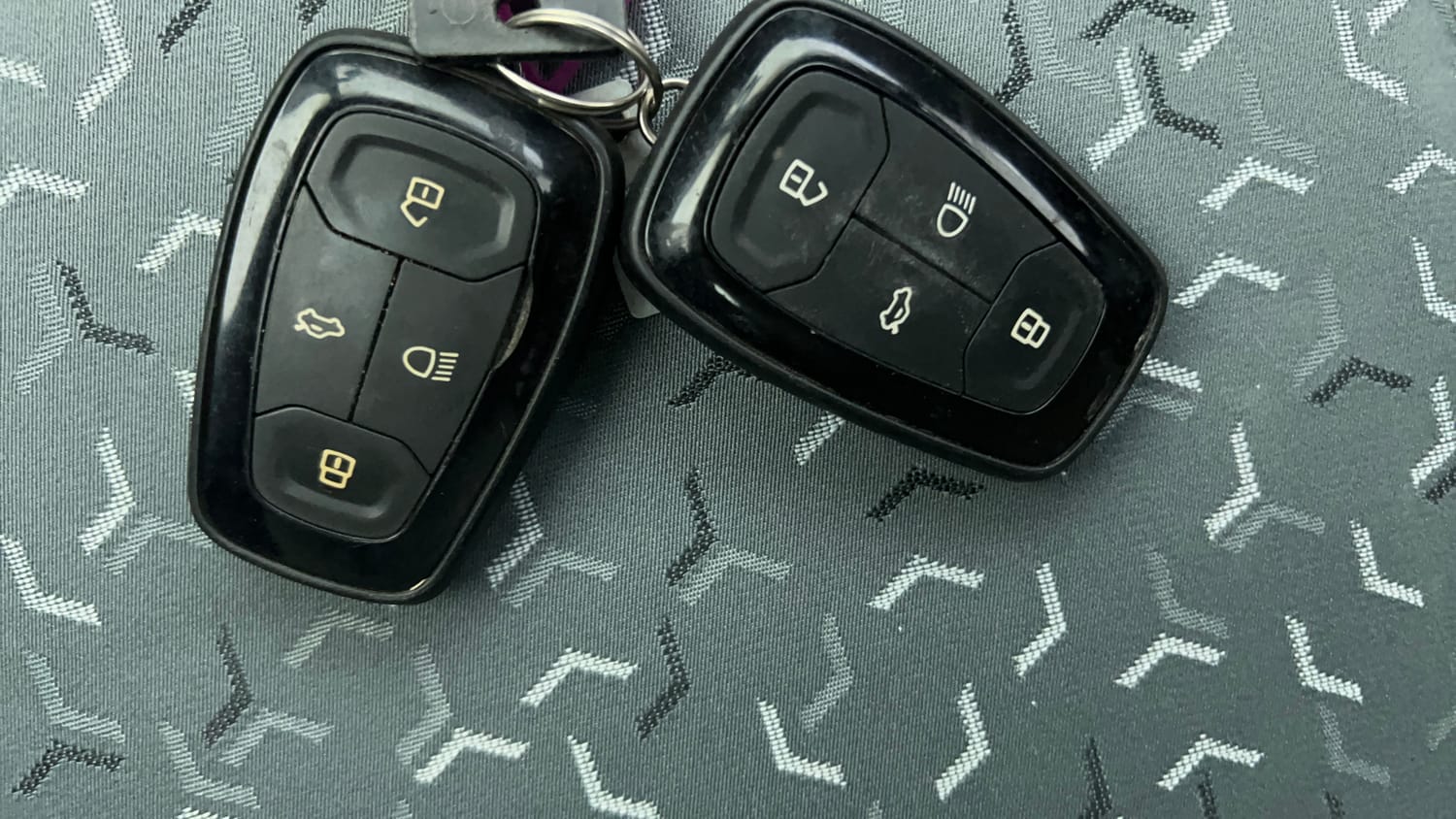 Used 2022 Tata Tigor XZ CNG Cng Manual extra CAR KEY VIEW