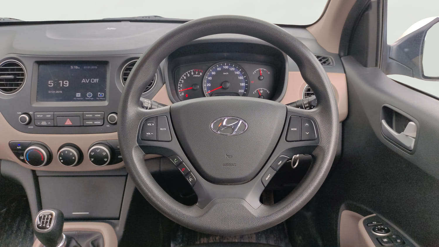 Used 2017 Hyundai Xcent SX Petrol Manual interior STEERING VIEW