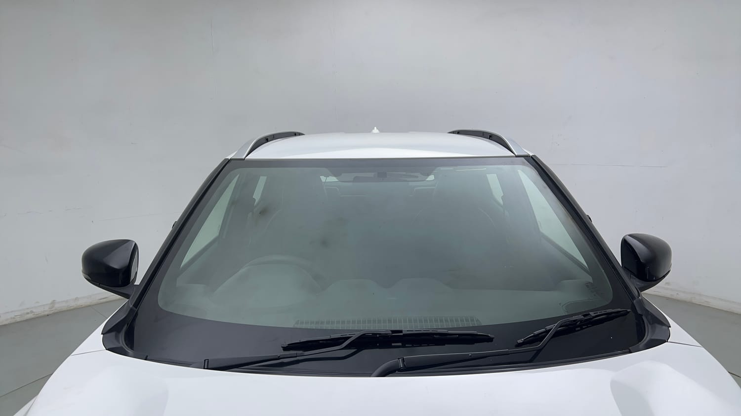 Used 2023 Nissan Magnite XL Petrol Manual exterior FRONT WINDSHIELD VIEW