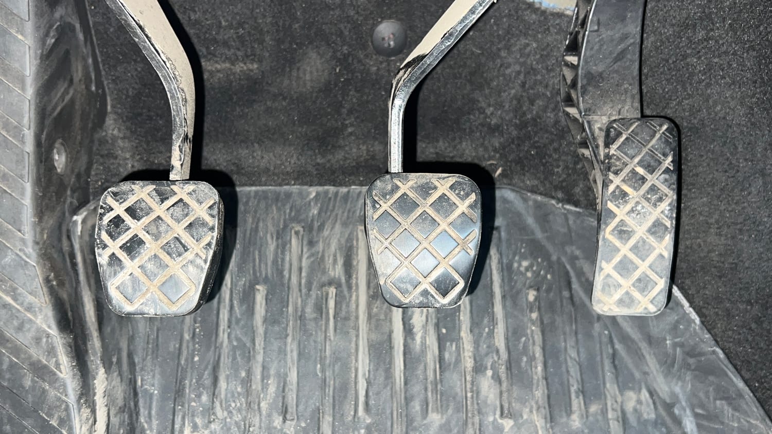 Used 2023 Volkswagen Virtus Highline 1.0 TSI MT Petrol Manual interior PEDALS VIEW