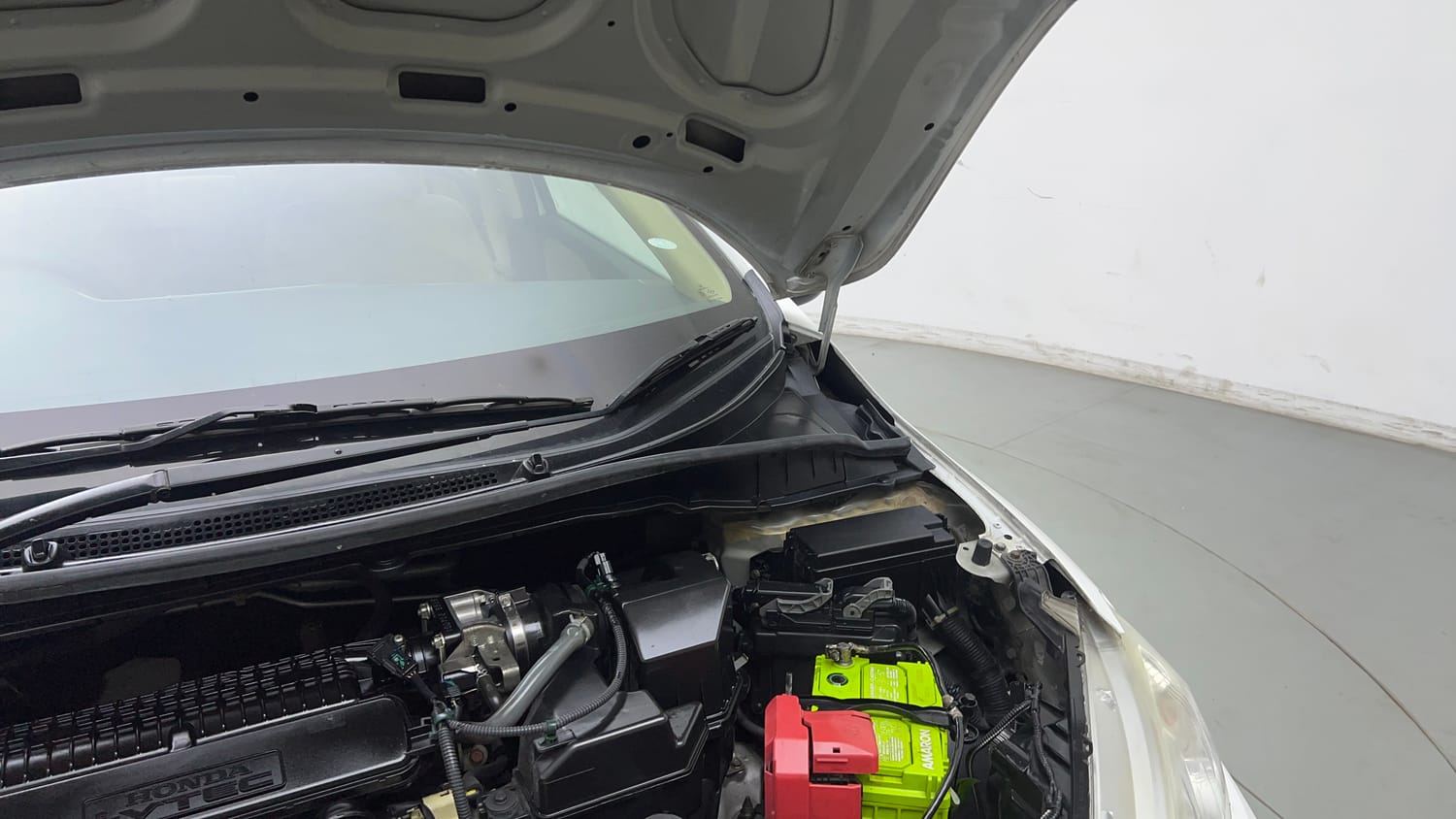 Used 2015 Honda City VX CVT Petrol Automatic engine ENGINE LEFT SIDE HINGE & APRON VIEW