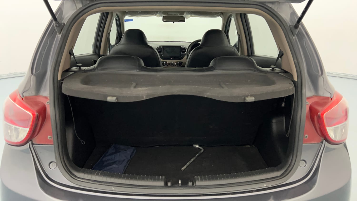 Used 2016 Hyundai Grand i10 Magna 1.2 Kappa VTVT Petrol Manual interior DICKY INSIDE VIEW