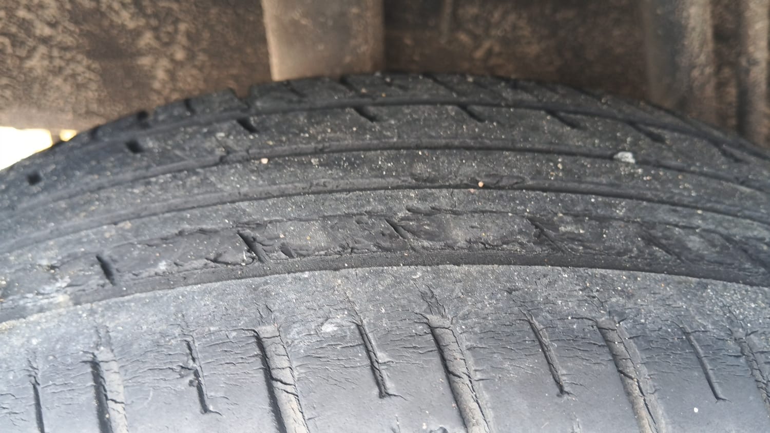 Used 2017 Renault Kwid 1.0 RXT Petrol Manual tyres RIGHT REAR TYRE TREAD VIEW
