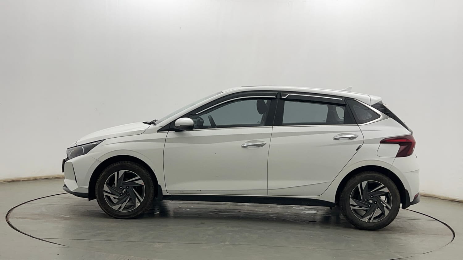 Used 2022 Hyundai New i20 Asta (O) 1.2 MT Petrol Manual exterior LEFT SIDE VIEW
