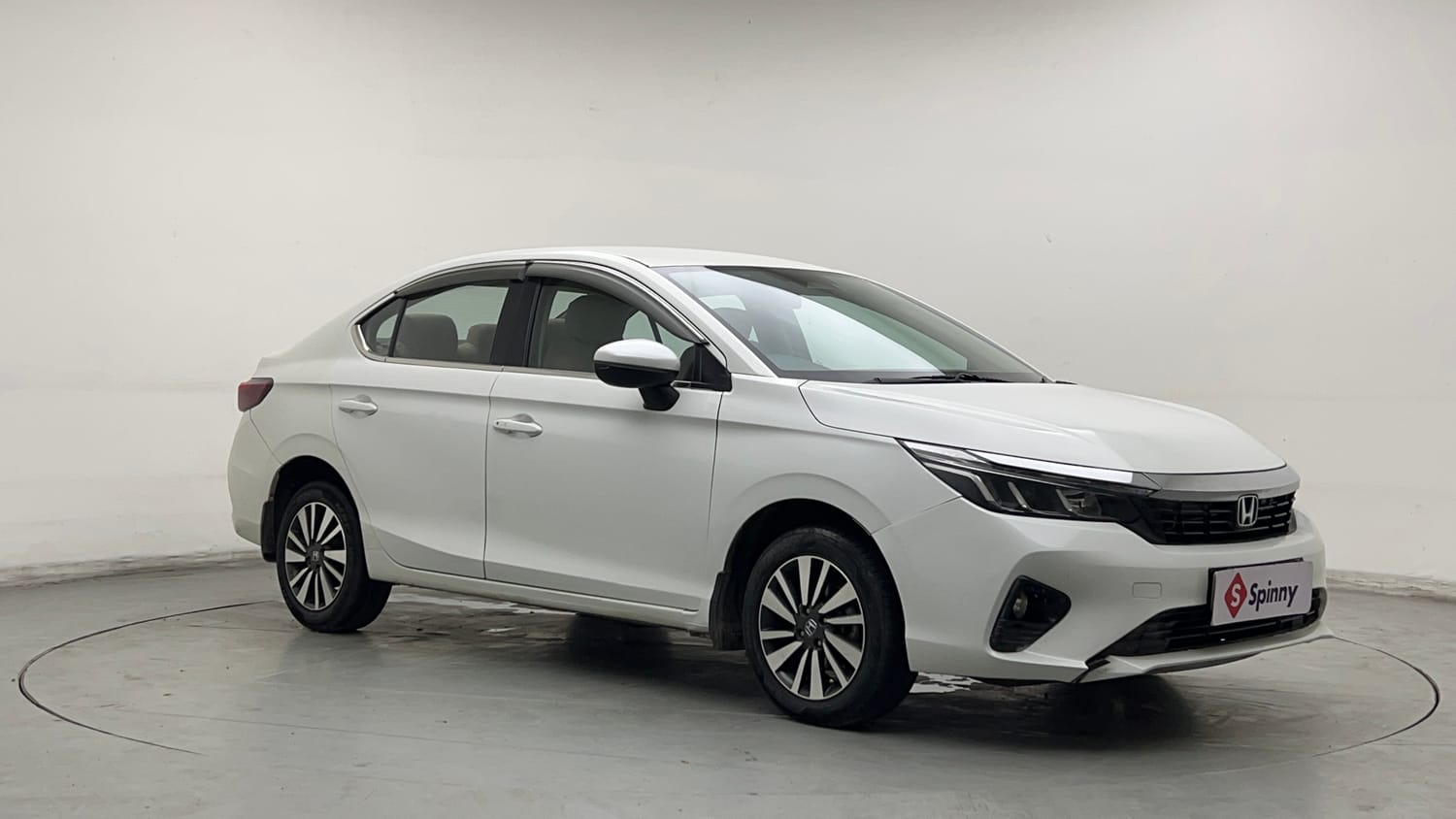 Used 2023 Honda City V Petrol CVT Petrol Automatic exterior RIGHT FRONT CORNER VIEW