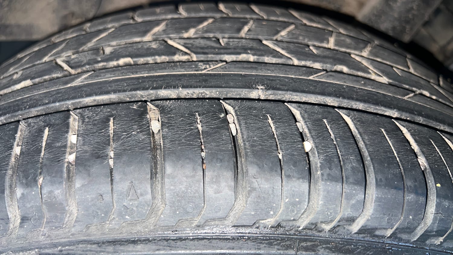 Used 2024 Hyundai New i20 Asta (O) 1.2 IVT Petrol Automatic tyres LEFT REAR TYRE TREAD VIEW