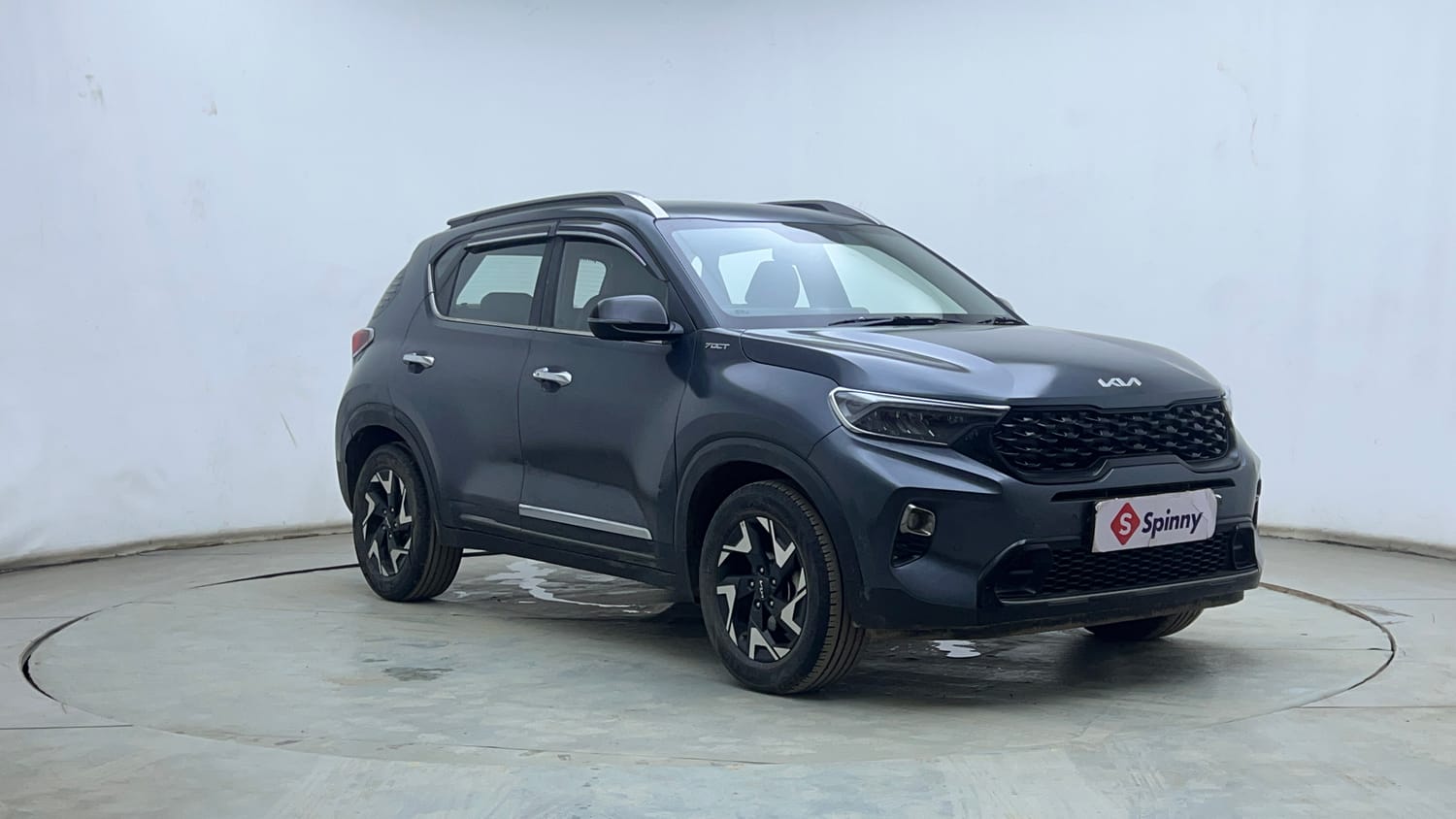 Used 2022 Kia Sonet Anniversary Edition 1.0 DCT Petrol Automatic exterior RIGHT FRONT CORNER VIEW