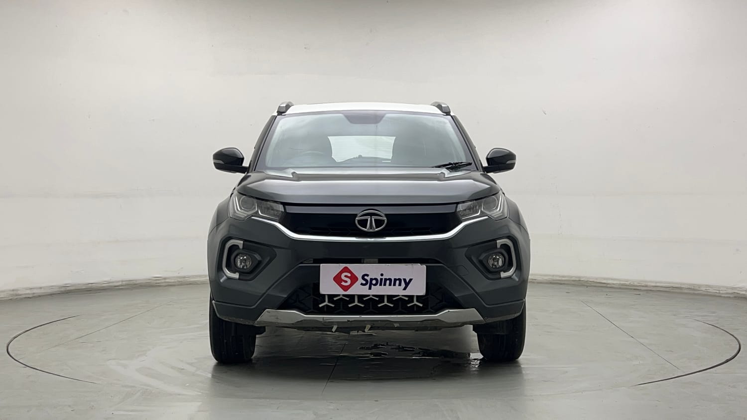 Used 2020 Tata Nexon XZA Plus (O) Dual Tone Petrol Automatic exterior FRONT VIEW