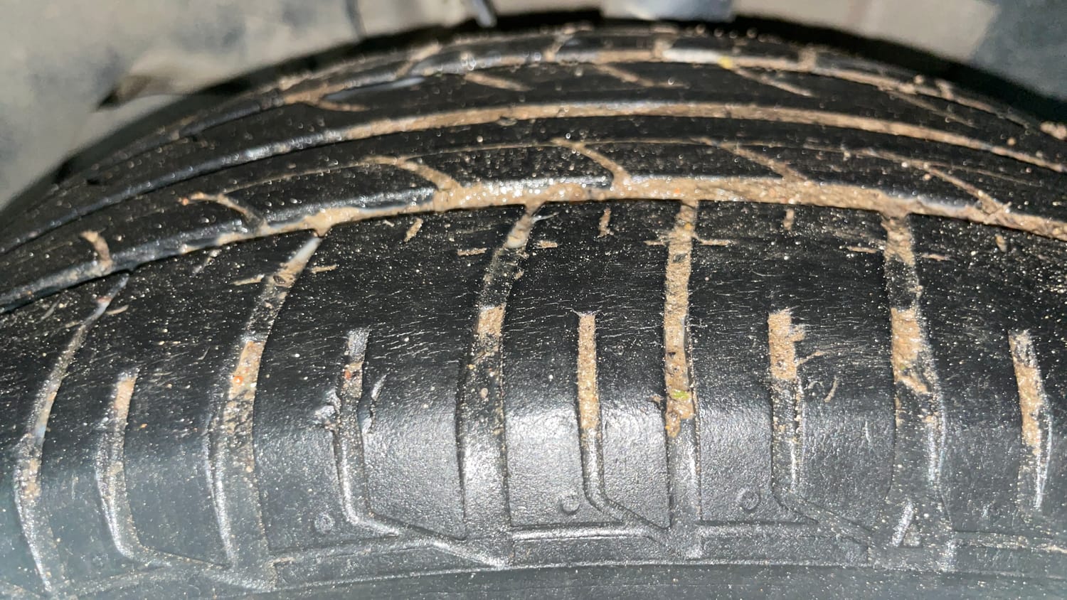 Used 2022 Tata Tiago Revotron XZ Plus Cng (outside fitted) Cng Manual tyres LEFT FRONT TYRE TREAD VIEW
