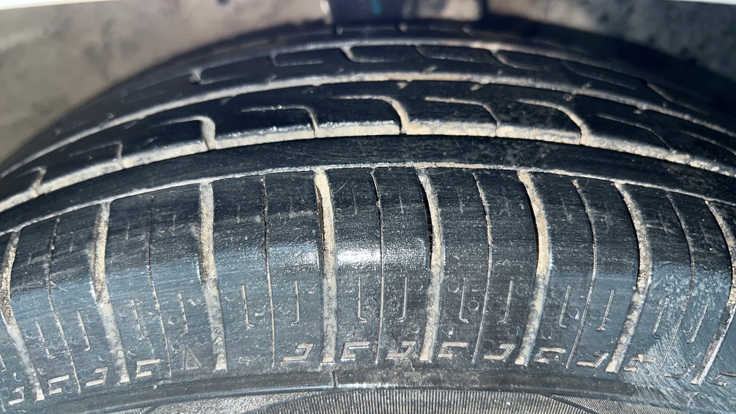 Used 2022 Maruti Suzuki Celerio VXi CNG Cng Manual tyres RIGHT FRONT TYRE TREAD VIEW