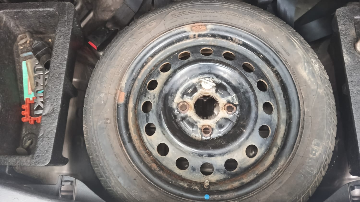 Used 2016 Maruti Suzuki Wagon R VXI Petrol Manual tyres SPARE TYRE VIEW