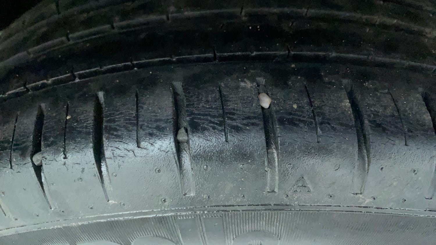 Used 2020 Maruti Suzuki Baleno Zeta Petrol Manual tyres RIGHT REAR TYRE TREAD VIEW