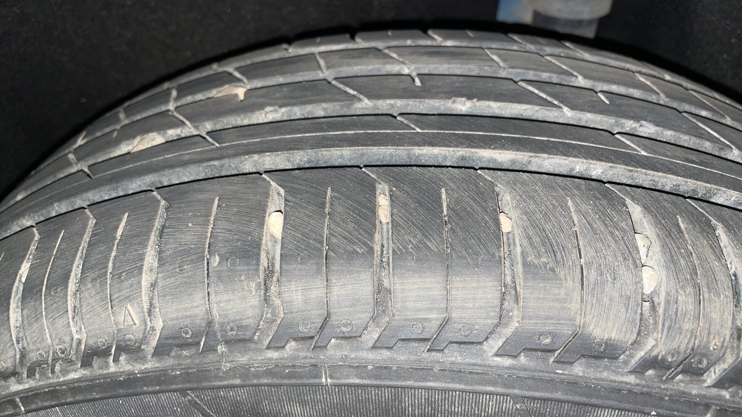 Used 2018 Ford EcoSport Ambiente 1.5L TDCi Diesel Manual tyres LEFT REAR TYRE TREAD VIEW