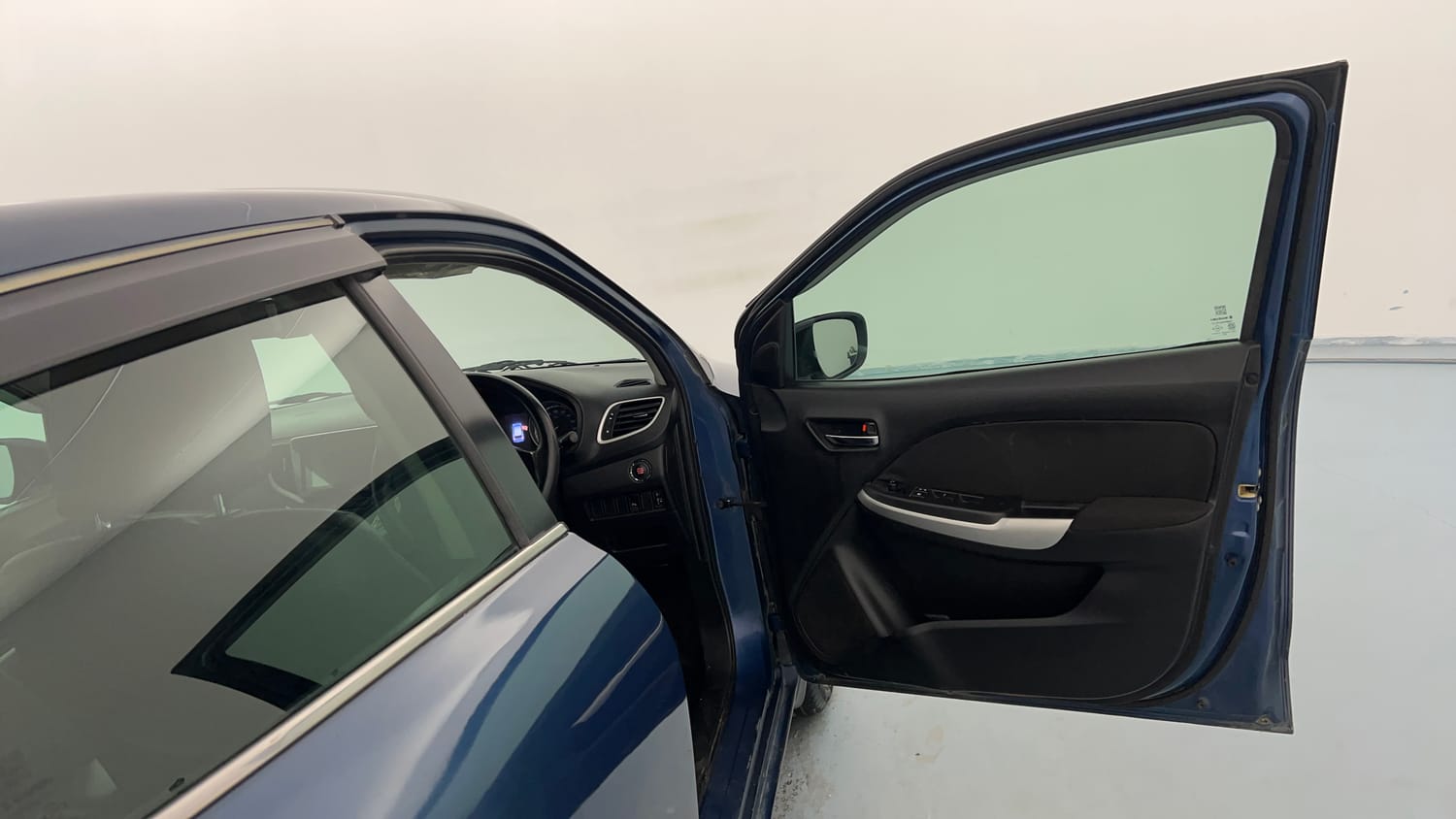 Used 2017 Maruti Suzuki Baleno Alpha 1.2 Petrol Manual interior RIGHT FRONT DOOR OPEN VIEW