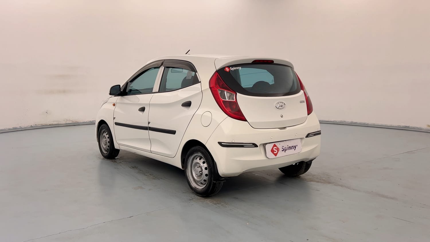 Used 2018 Hyundai Eon Era + AirBag Petrol Manual exterior LEFT REAR CORNER VIEW